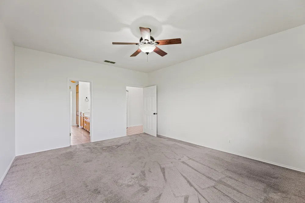 11077 County Road 440 Thorndale, TX 76577