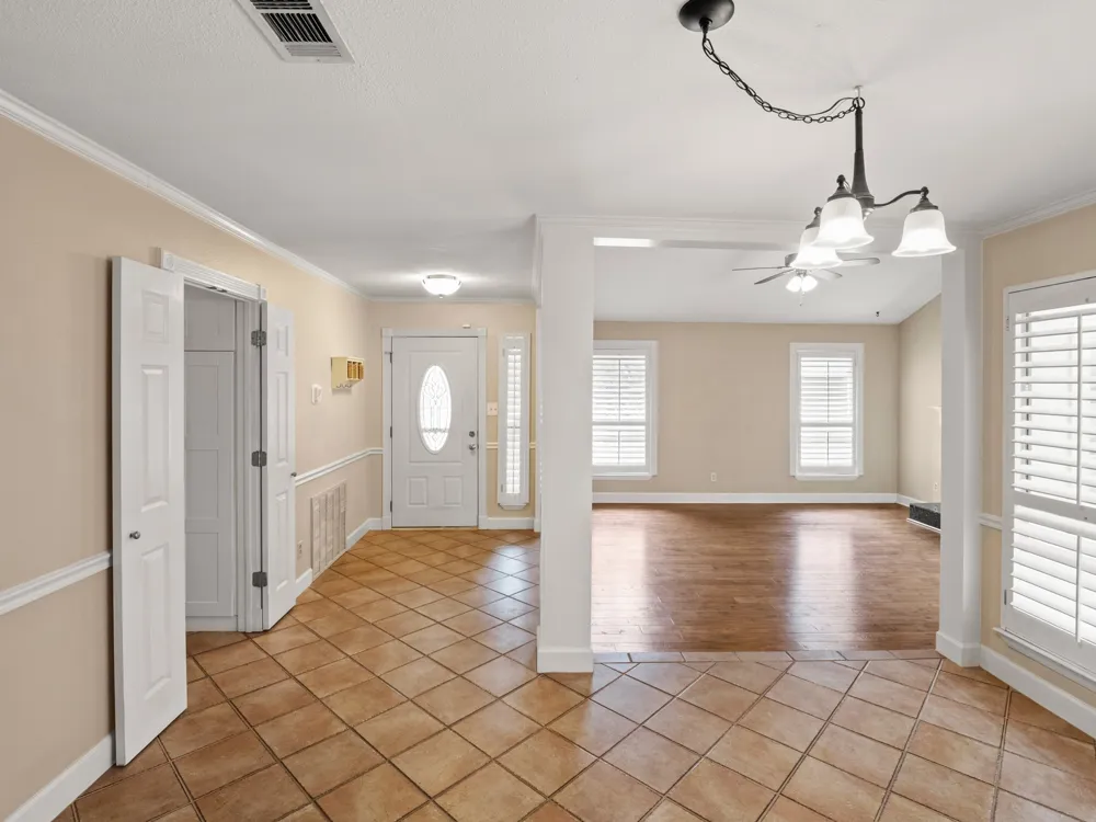 6109 Grass Hollow Austin, TX 78750