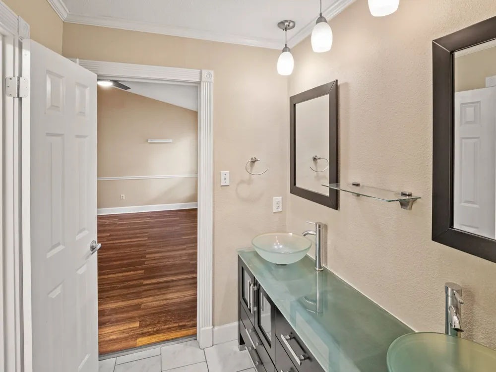 6109 Grass Hollow Austin, TX 78750