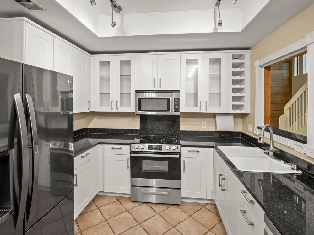 6109 Grass Hollow Austin, TX 78750