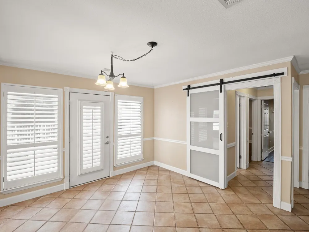 6109 Grass Hollow Austin, TX 78750