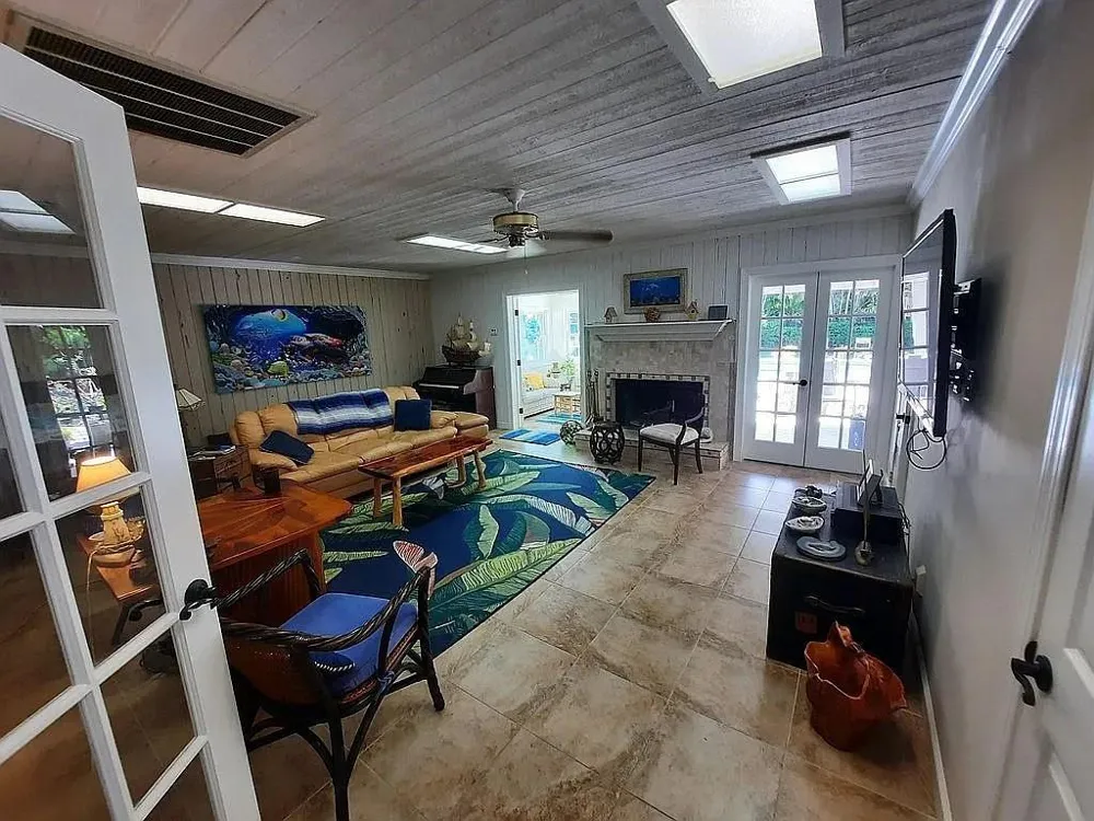 155 31st Avenue Vero Beach, FL 32968