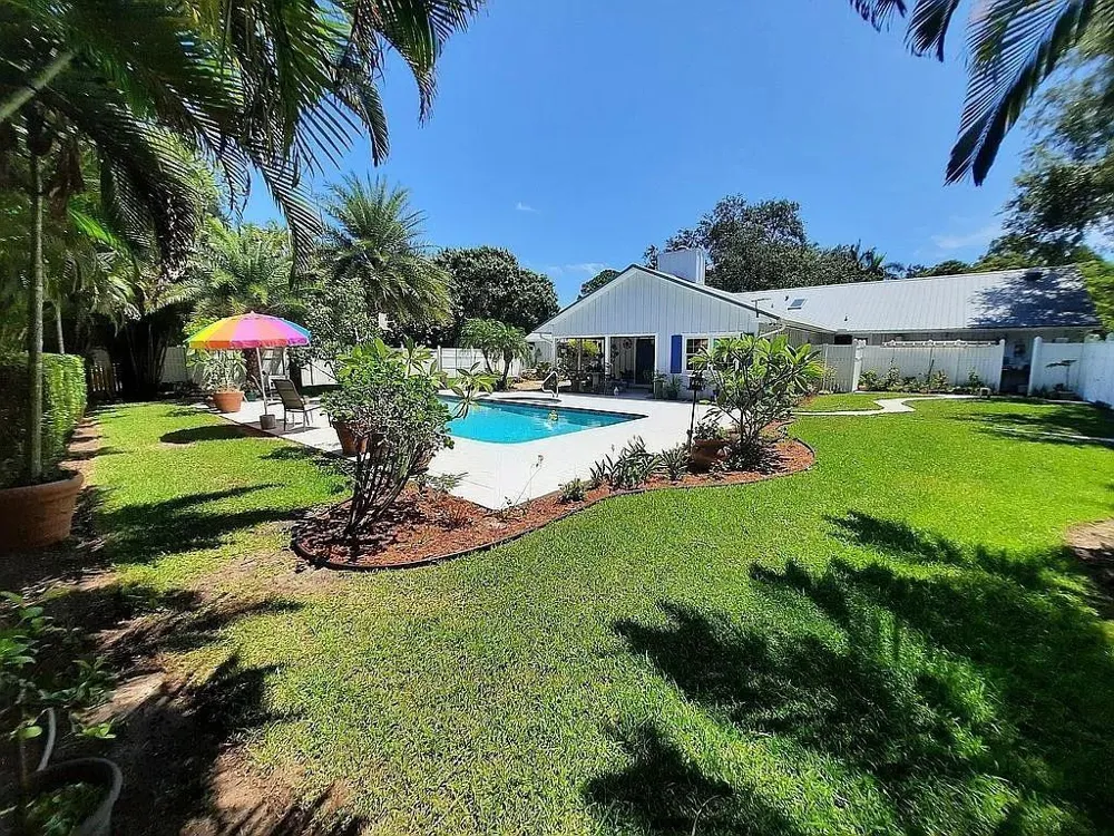 155 31st Avenue Vero Beach, FL 32968