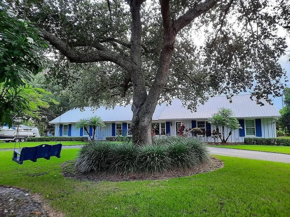 155 31st Avenue Vero Beach, FL 32968