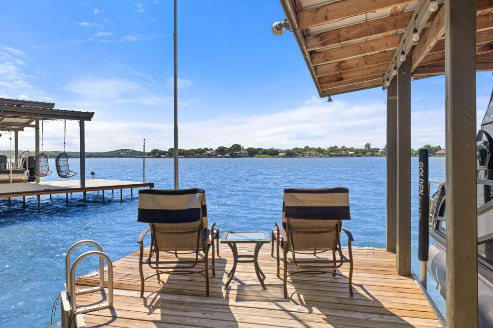402 South Shorewood Drive Granite Shoals, TX 78654