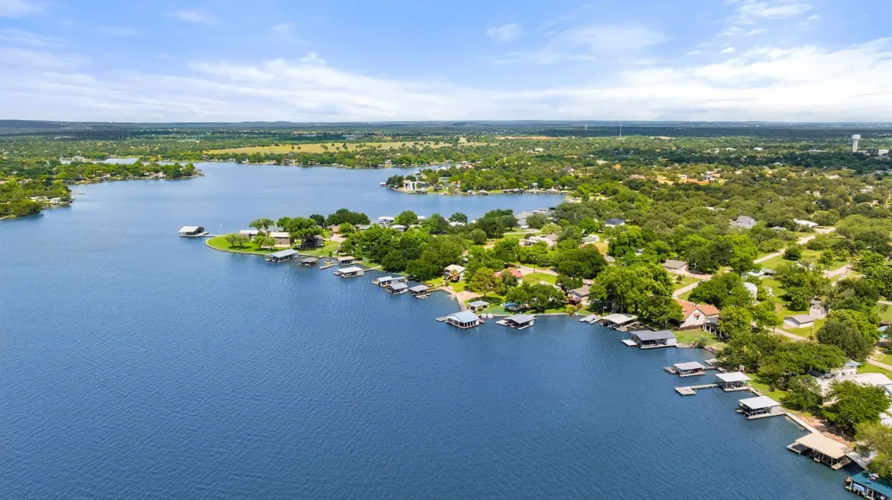 402 South Shorewood Drive Granite Shoals, TX 78654