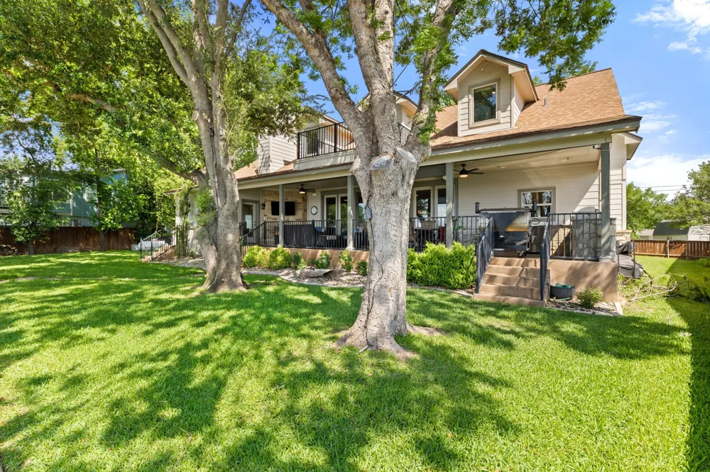 402 South Shorewood Drive Granite Shoals, TX 78654