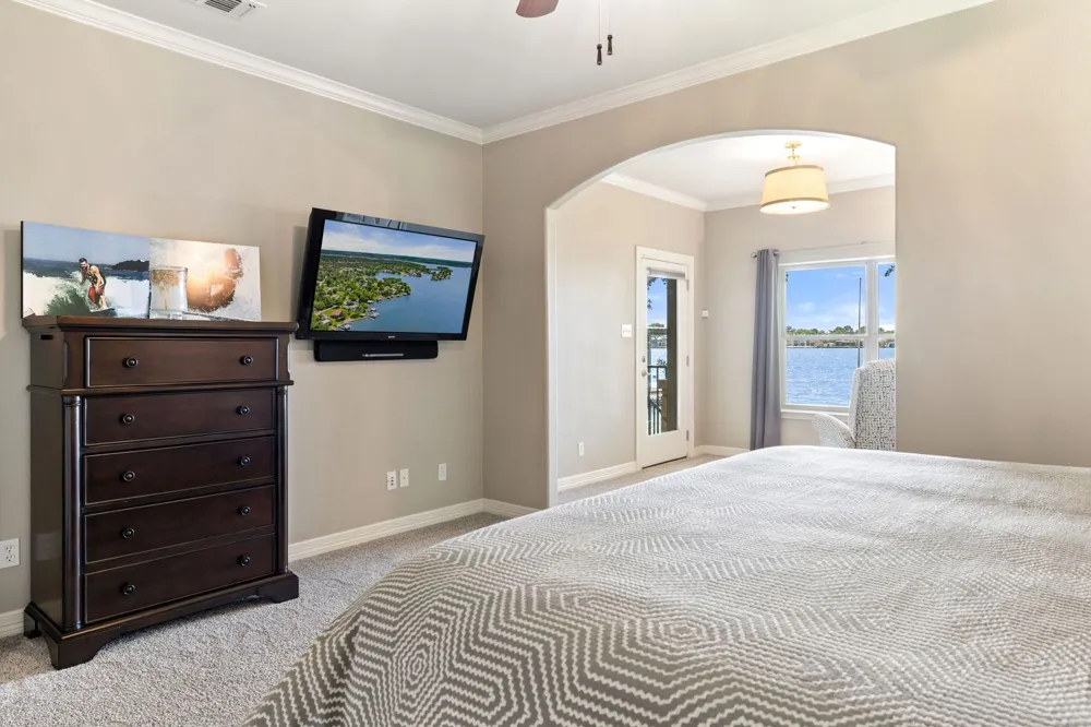 402 South Shorewood Drive Granite Shoals, TX 78654