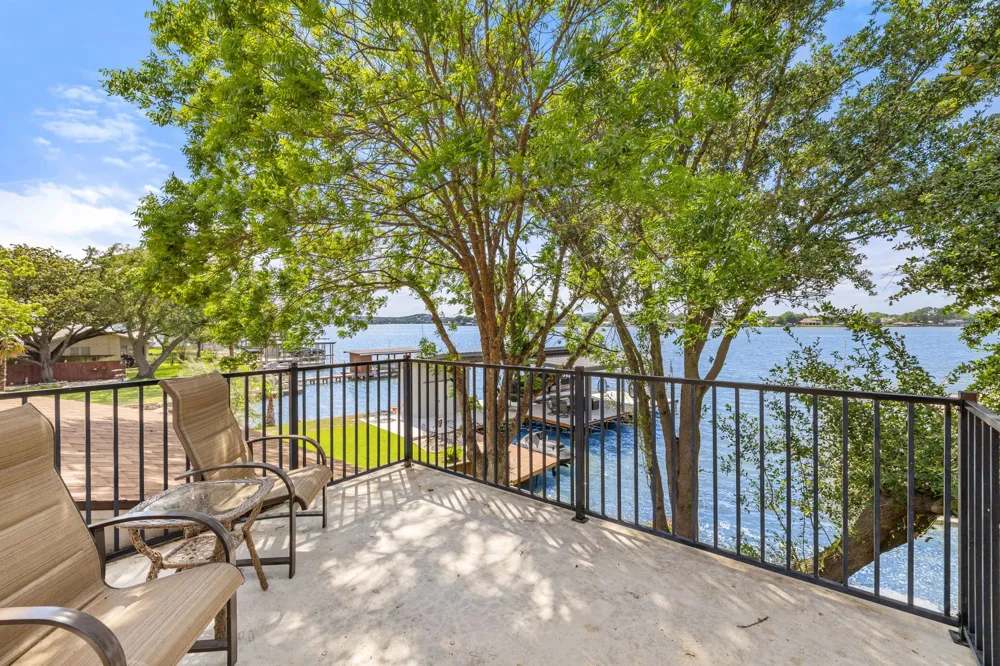 402 South Shorewood Drive Granite Shoals, TX 78654