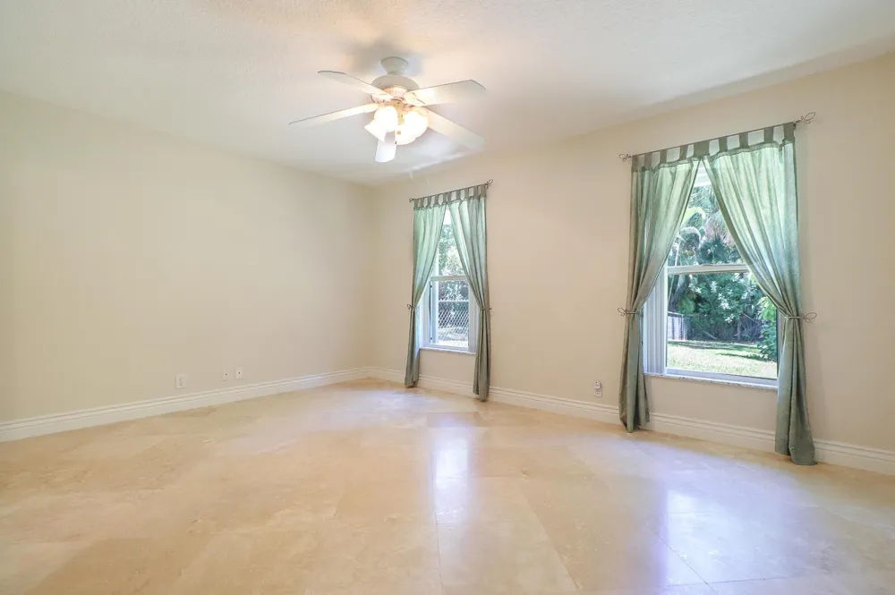 15386 83rd Way Palm Beach Gardens, FL 33418