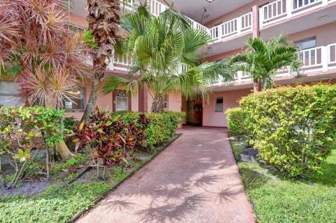 9460 Sunrise Lakes Boulevard #106