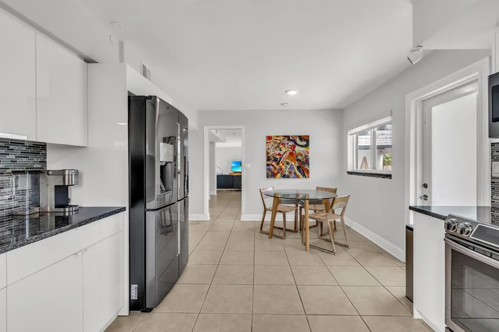 2812 NE 27th Street Lighthouse Point, FL 33064