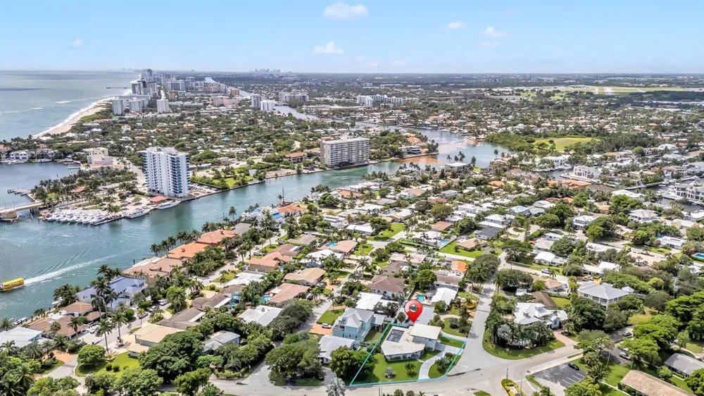 2812 NE 27th Street Lighthouse Point, FL 33064