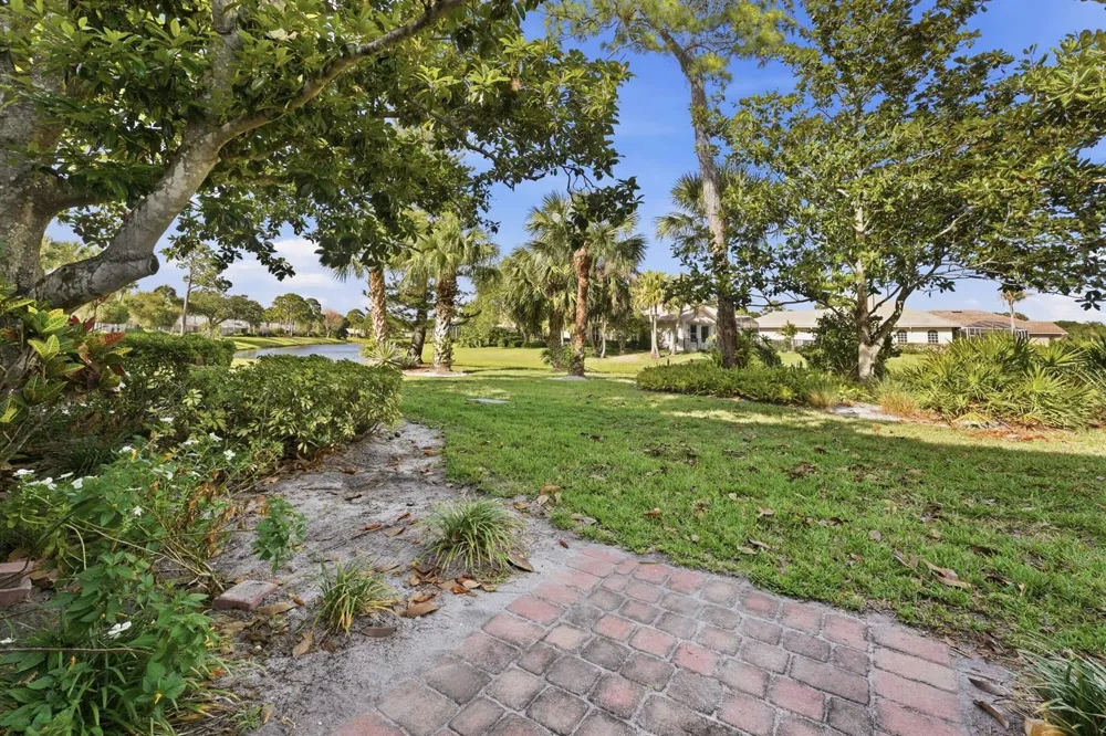 7370 Pine Creek Way Port St. Lucie, FL 34986