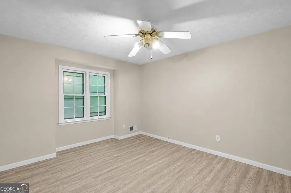 150 Brooks DR Tyrone, GA 30290