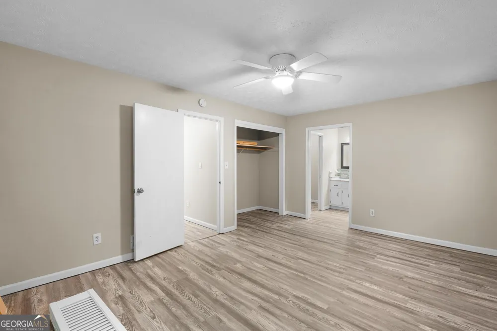 150 Brooks DR Tyrone, GA 30290