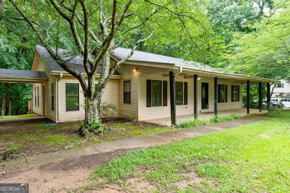 150 Brooks DR Tyrone, GA 30290