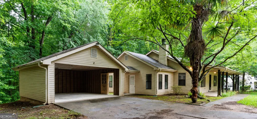 150 Brooks DR Tyrone, GA 30290