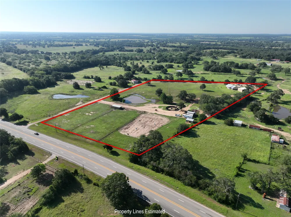 4057 W HIGHWAY 21 Paige, TX 78659
