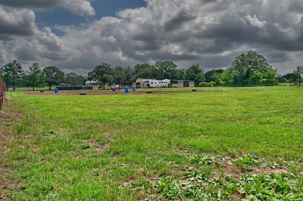 4057 W HIGHWAY 21 Paige, TX 78659