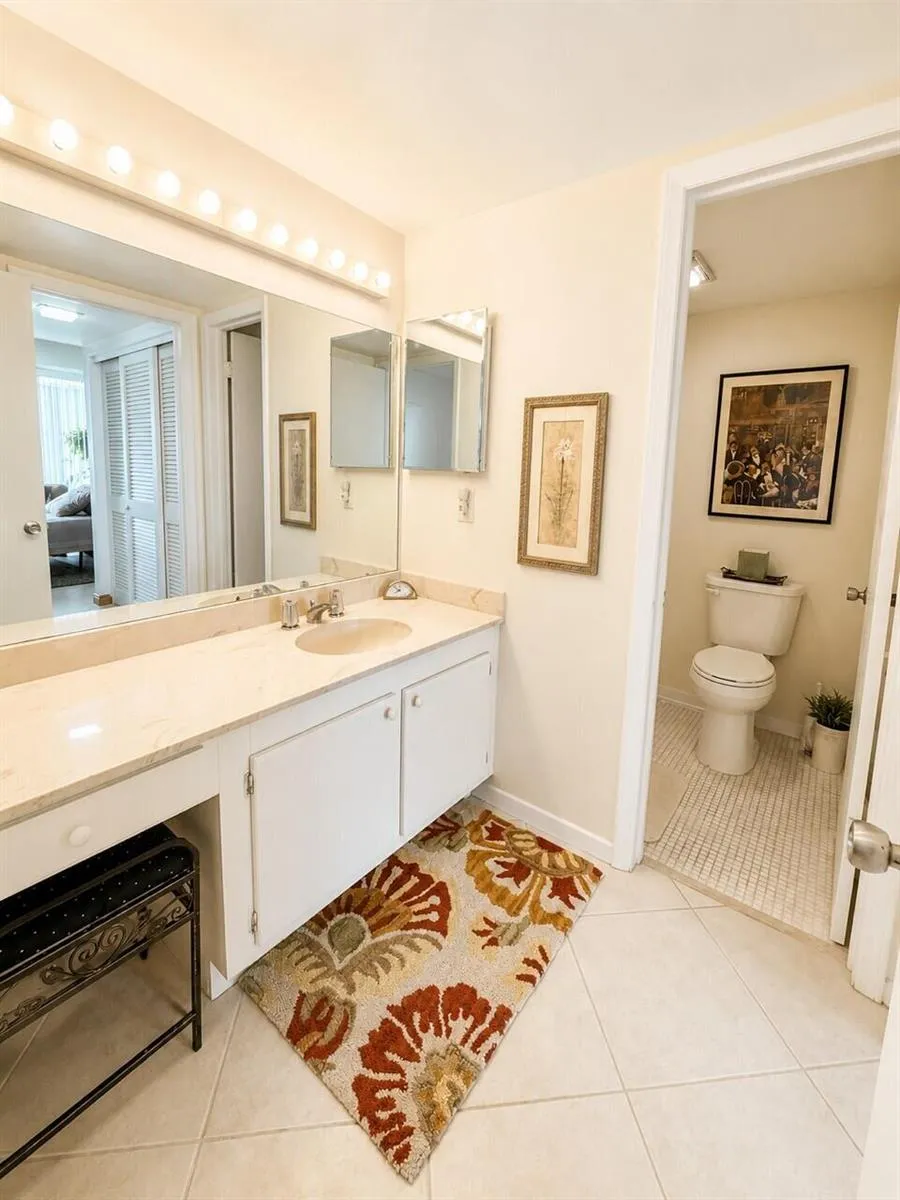 3589 S Ocean Boulevard #404 South Palm Beach, FL 33480