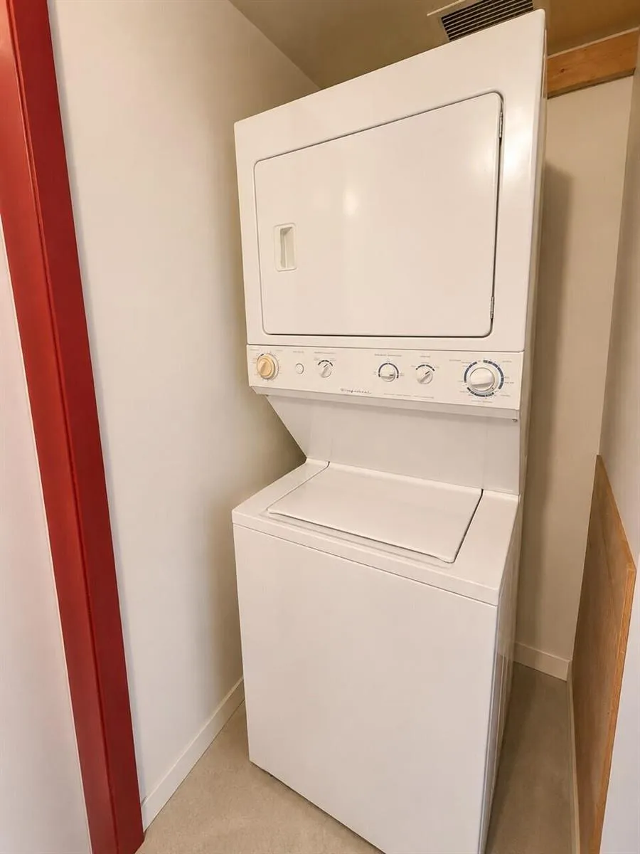 3589 S Ocean Boulevard #404 South Palm Beach, FL 33480