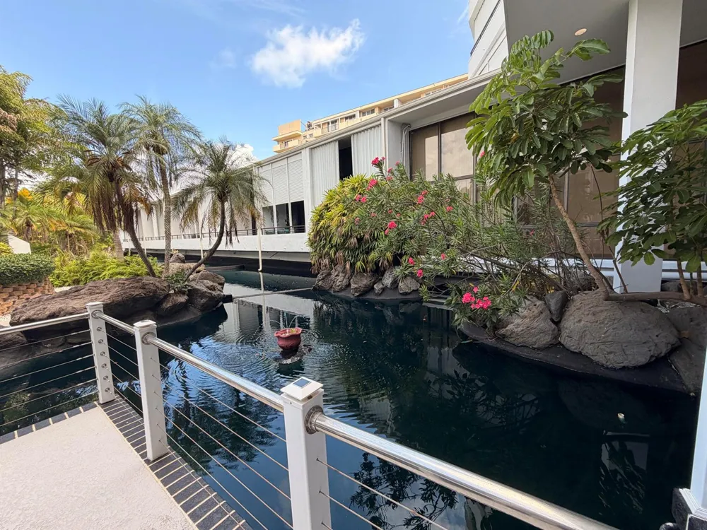 3589 S Ocean Boulevard #404 South Palm Beach, FL 33480