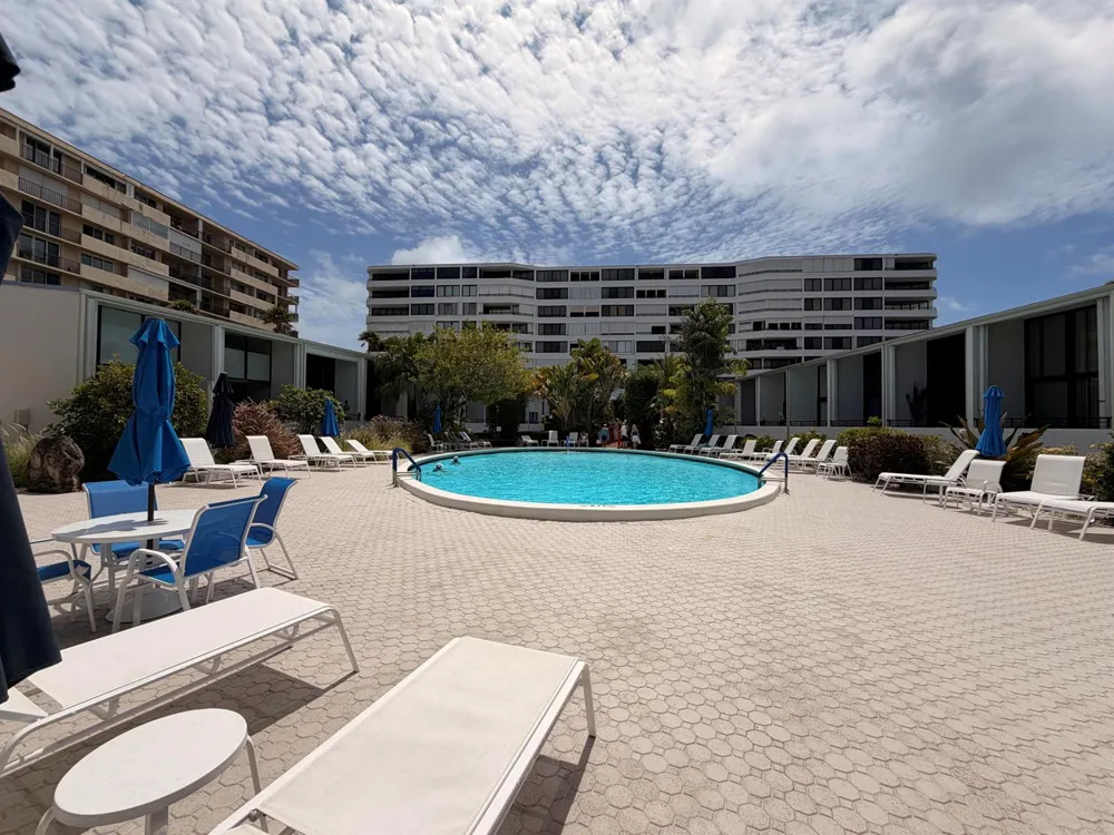 3589 S Ocean Boulevard #404 South Palm Beach, FL 33480