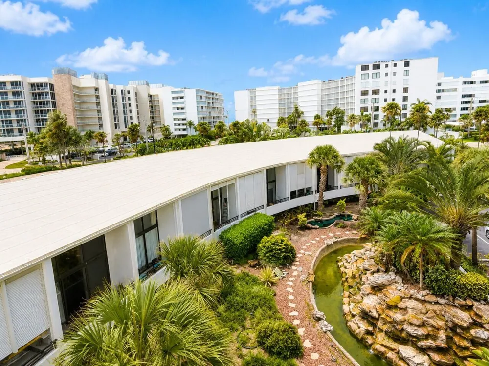 3589 S Ocean Boulevard #404 South Palm Beach, FL 33480