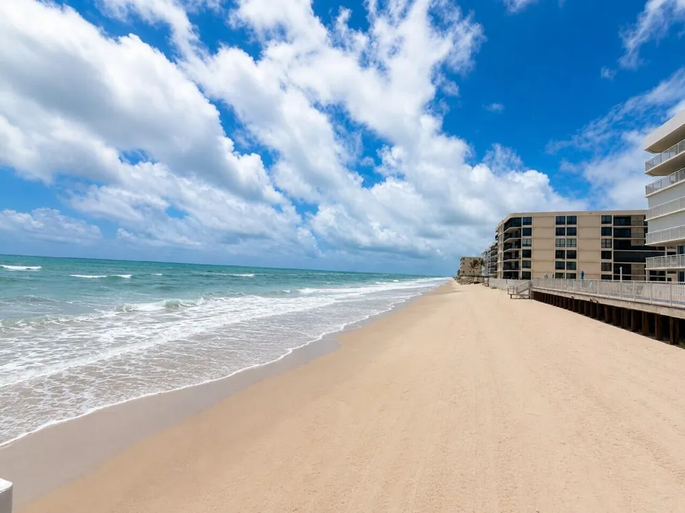 3589 S Ocean Boulevard #404 South Palm Beach, FL 33480