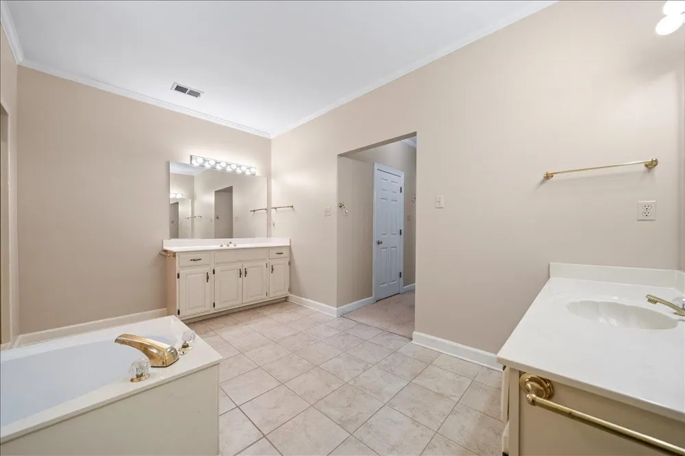 6619 RUE BEAUMONDE DR Memphis, TN 38120