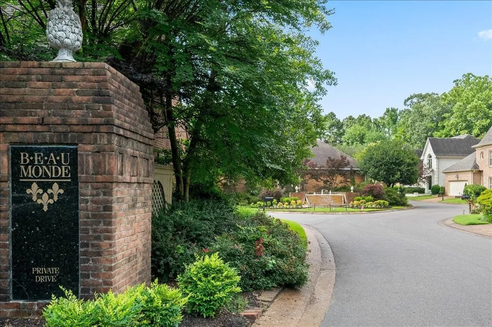 6619 RUE BEAUMONDE DR Memphis, TN 38120