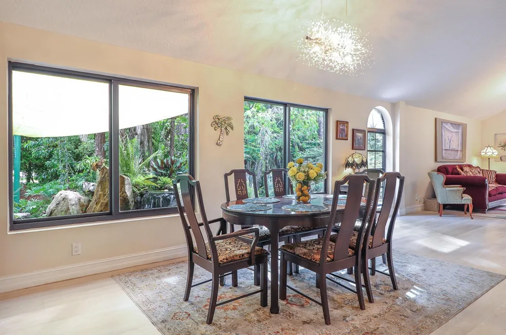 8259 155th Place Palm Beach Gardens, FL 33418