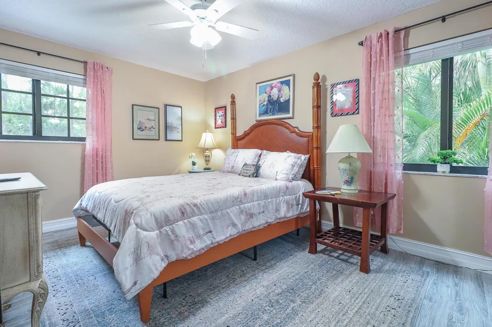 8259 155th Place Palm Beach Gardens, FL 33418