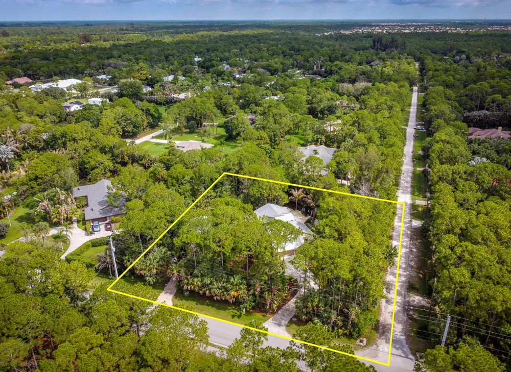 8259 155th Place Palm Beach Gardens, FL 33418