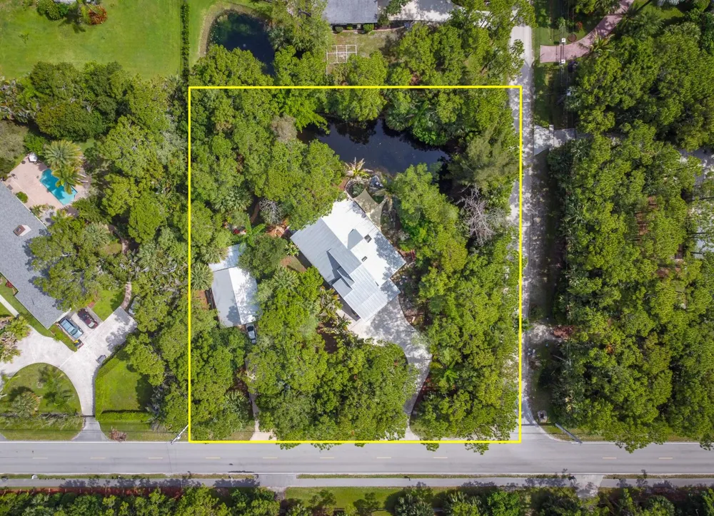 8259 155th Place Palm Beach Gardens, FL 33418