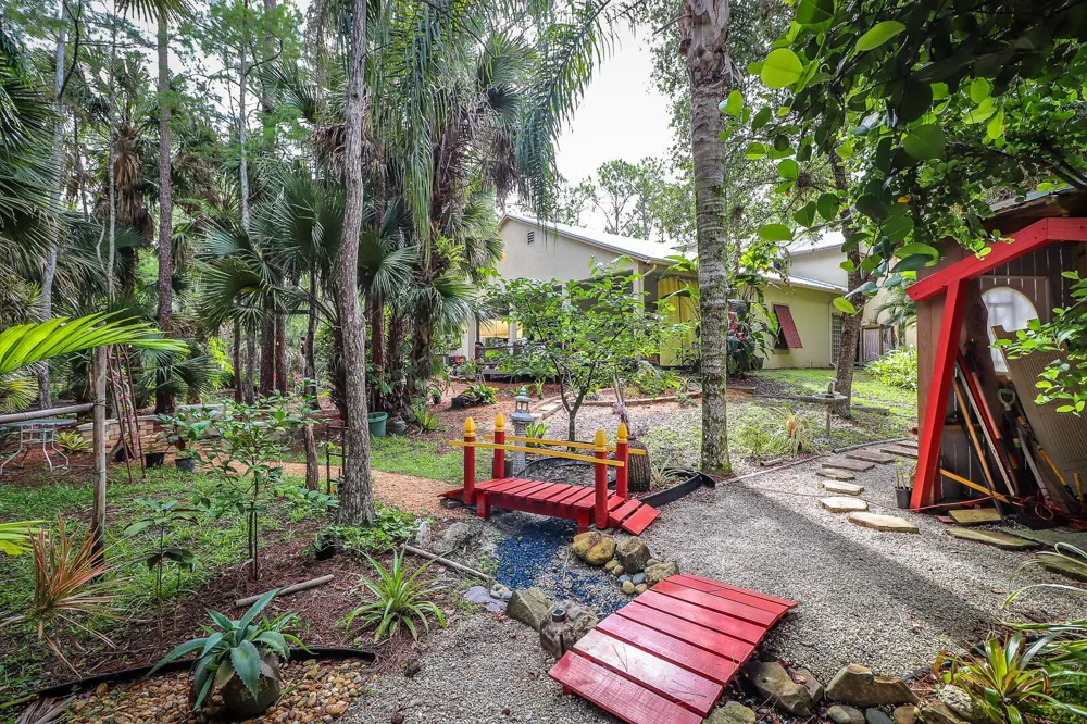 8259 155th Place Palm Beach Gardens, FL 33418