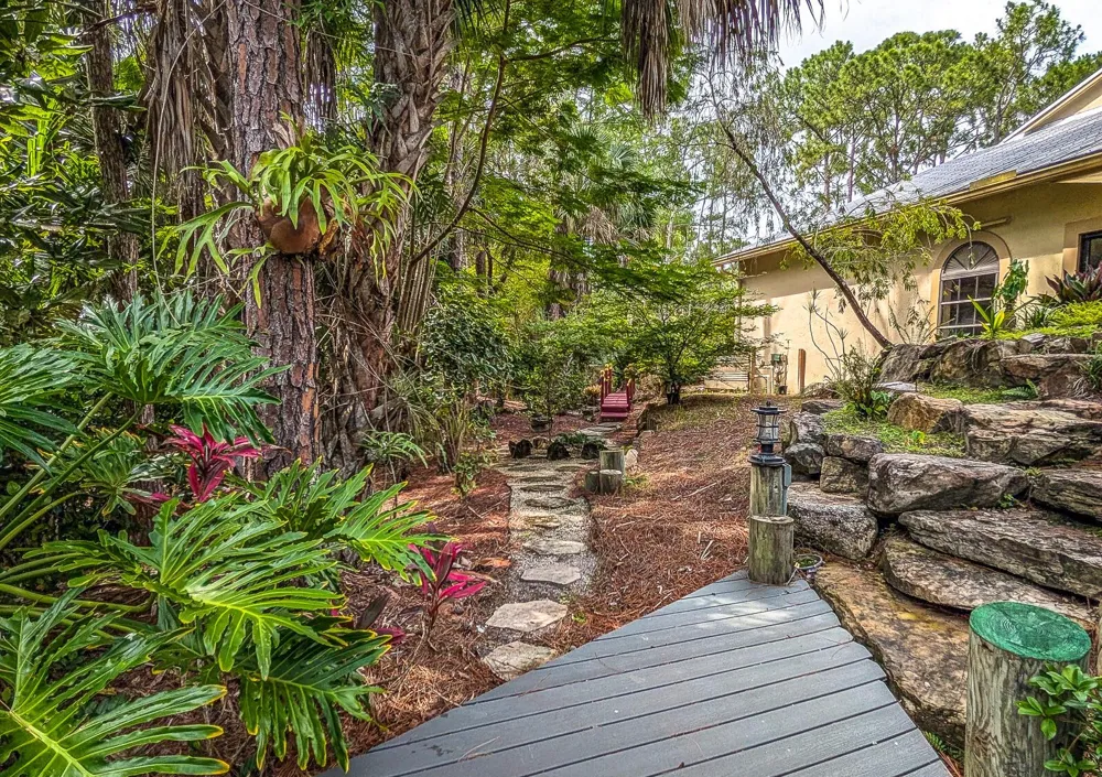 8259 155th Place Palm Beach Gardens, FL 33418