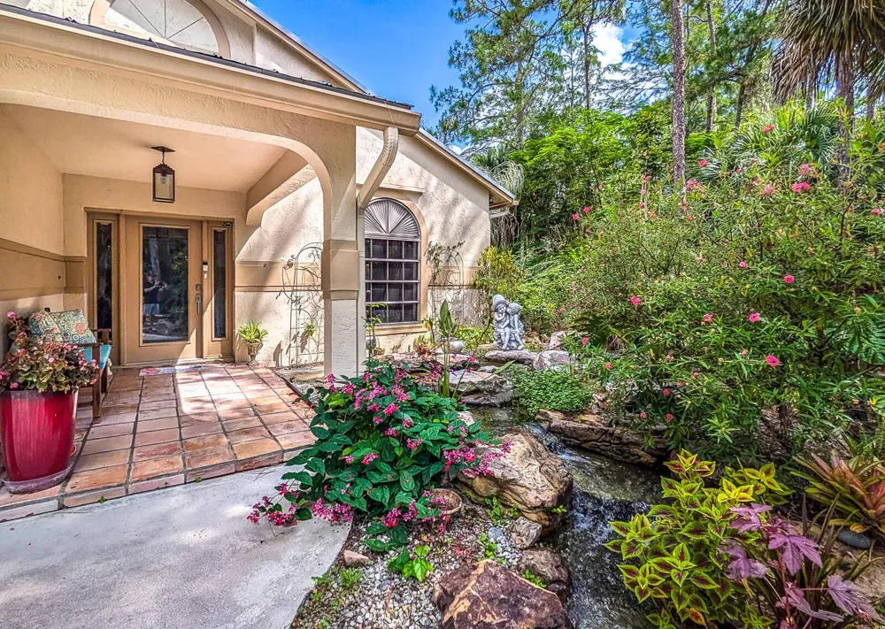 8259 155th Place Palm Beach Gardens, FL 33418