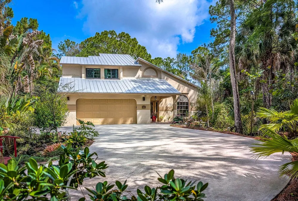 8259 155th Place Palm Beach Gardens, FL 33418