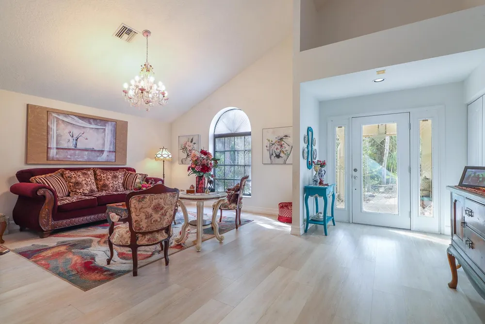 8259 155th Place Palm Beach Gardens, FL 33418