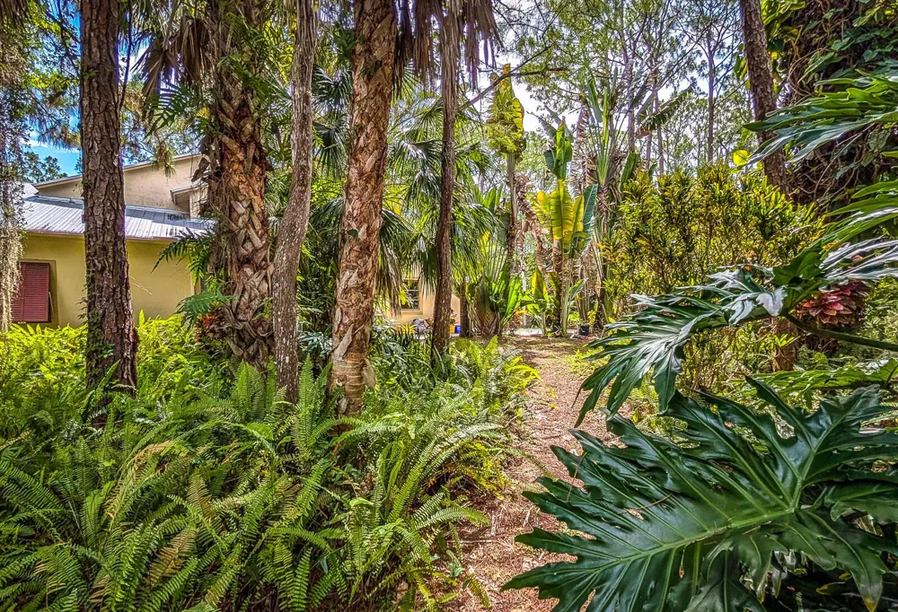 8259 155th Place Palm Beach Gardens, FL 33418