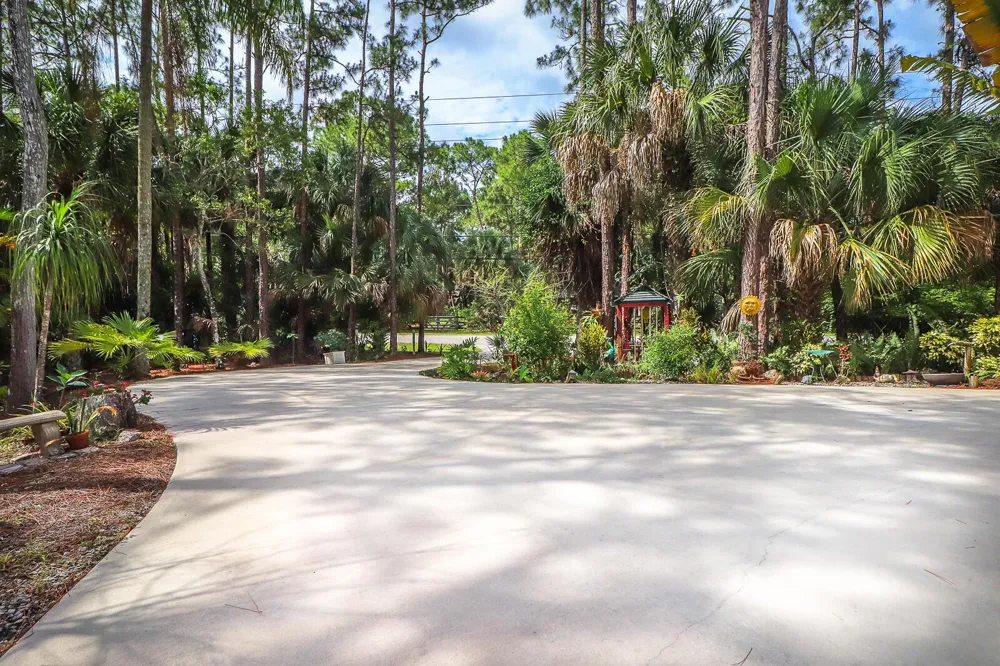 8259 155th Place Palm Beach Gardens, FL 33418