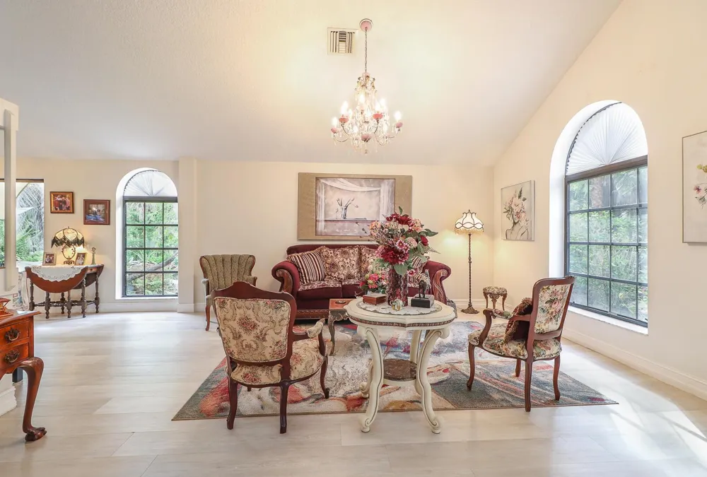 8259 155th Place Palm Beach Gardens, FL 33418