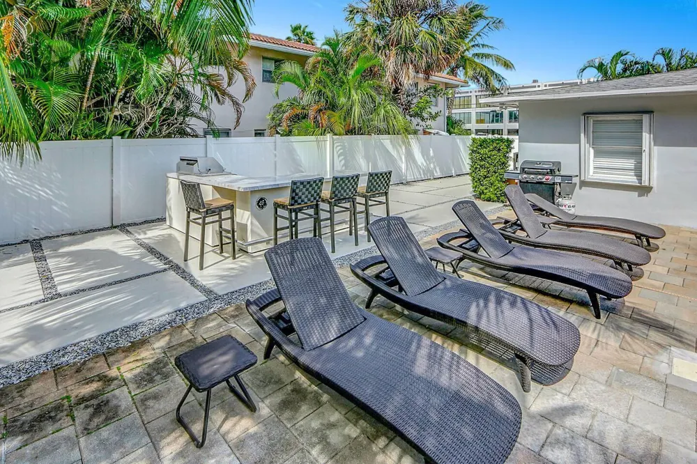 2740 NE 30th Place #1-2 Fort Lauderdale, FL 33306