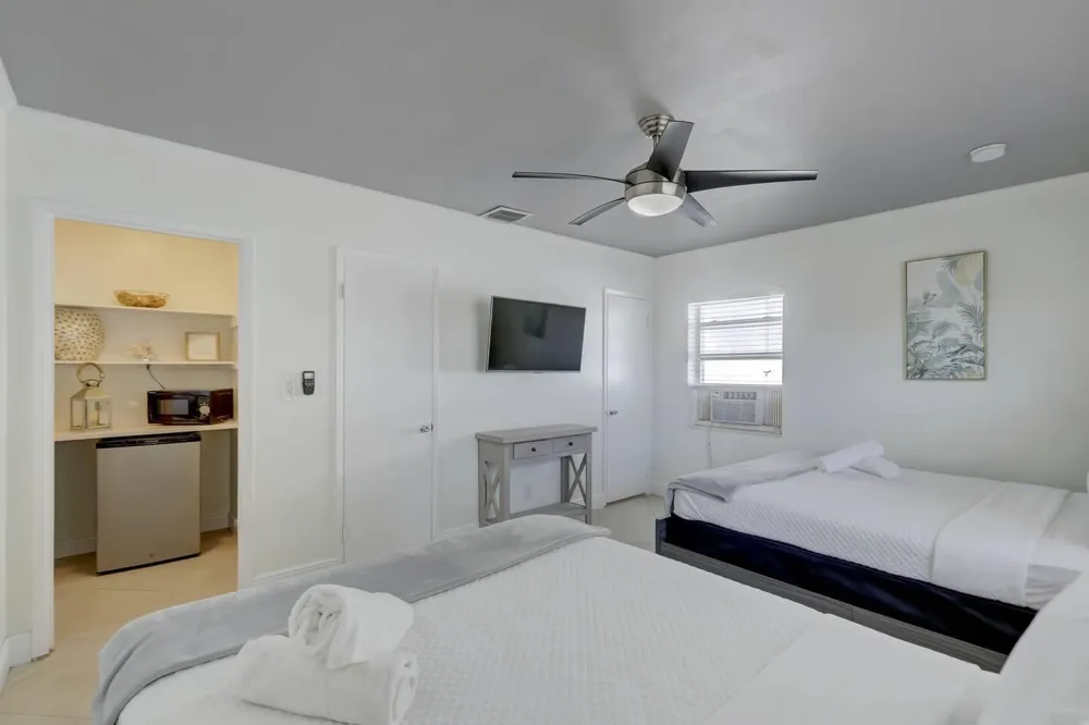 2740 NE 30th Place #1-2 Fort Lauderdale, FL 33306