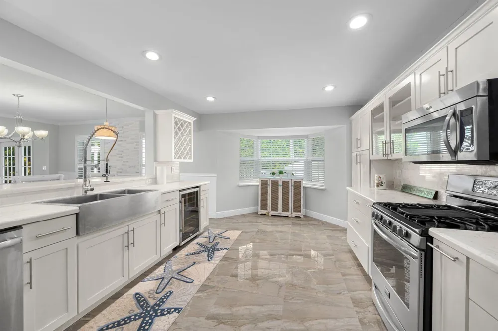 121 Queen Eugenia Court Hutchinson Island, FL 34949