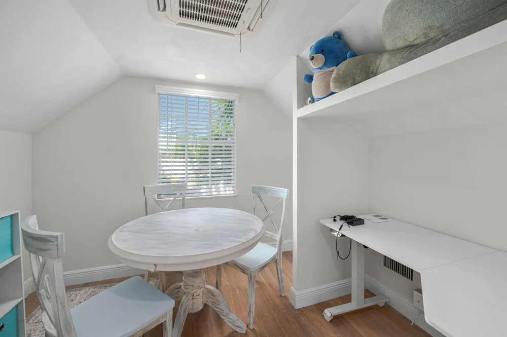 121 Queen Eugenia Court Hutchinson Island, FL 34949