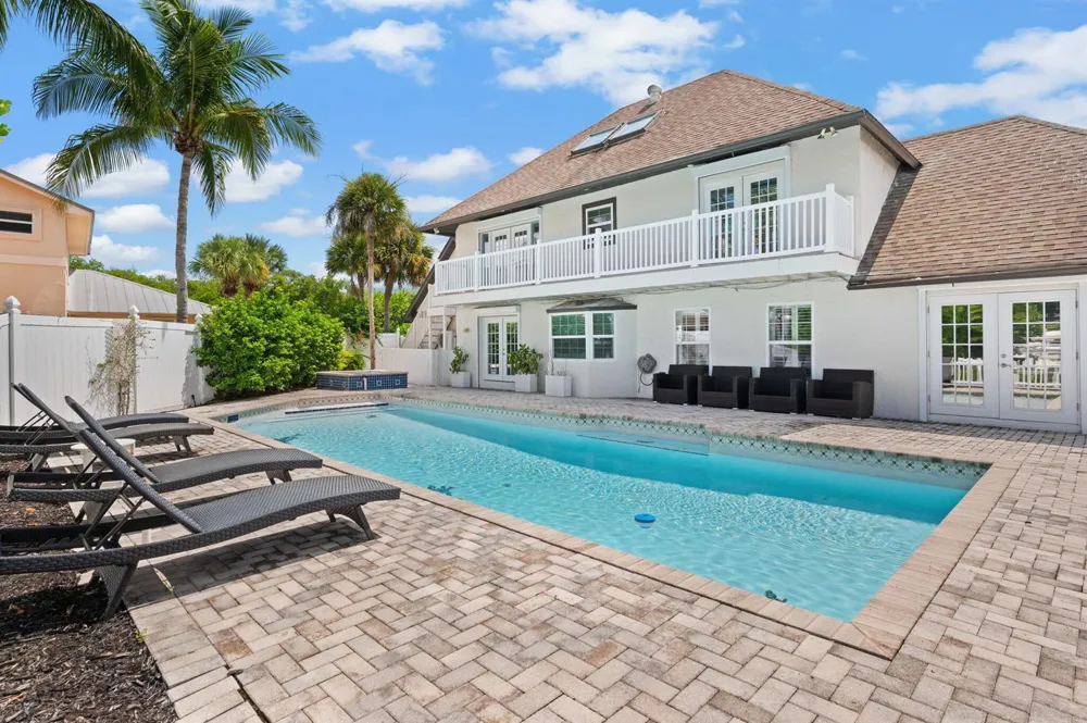 121 Queen Eugenia Court Hutchinson Island, FL 34949