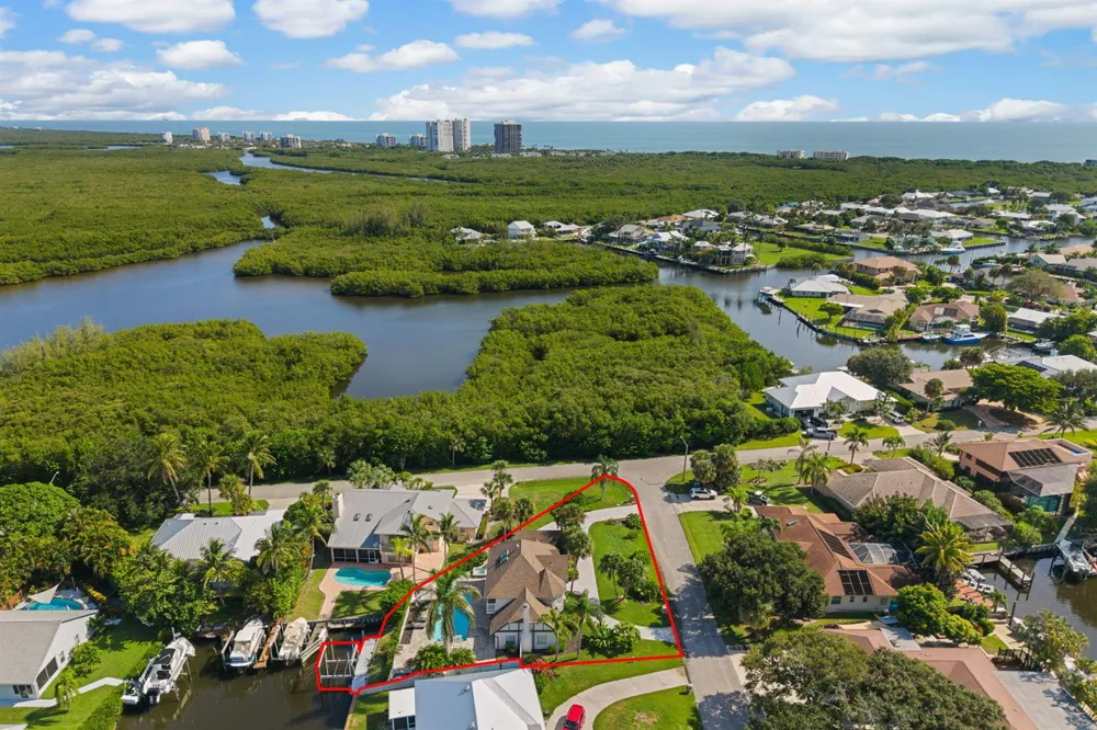 121 Queen Eugenia Court Hutchinson Island, FL 34949